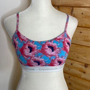 Calvin Klein One T-shirt bra.  *Size XSmall see measurements.